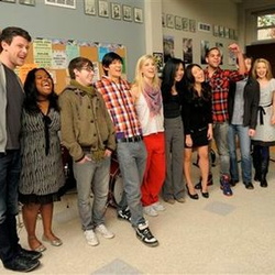 12-15 - Glee Cast Celebrate Golden Globes Nominations